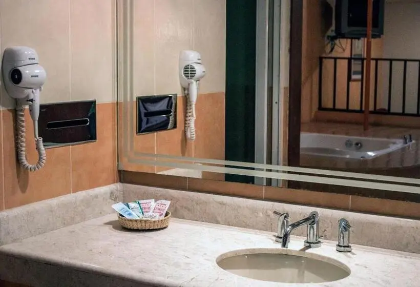 سوییت خانوادگی, Autohotel Ilussion