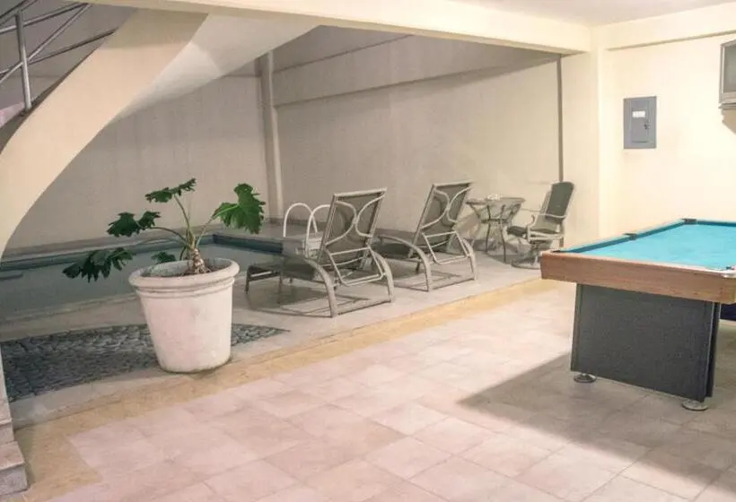 سوئیت پرزیدنت, Autohotel Ilussion