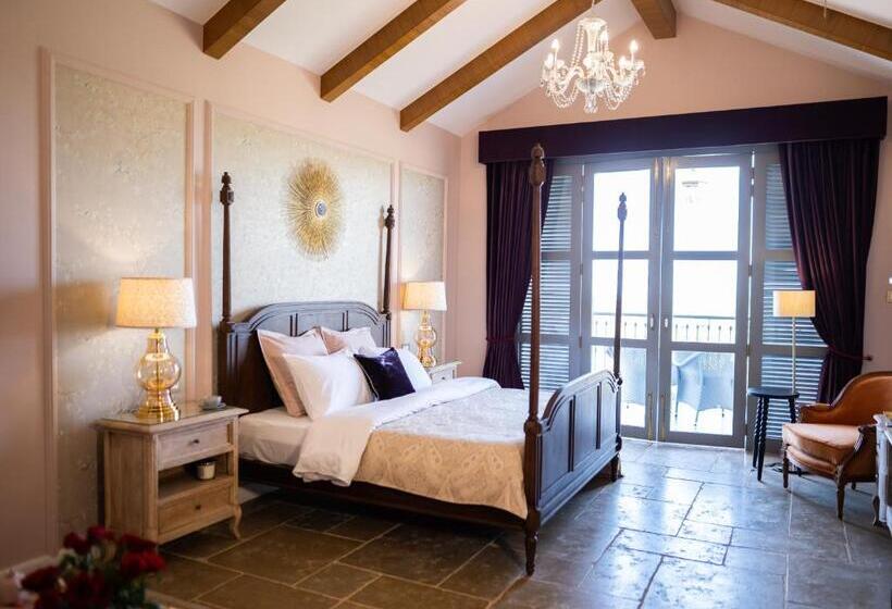 Quarto Estandar, The Source At Sula