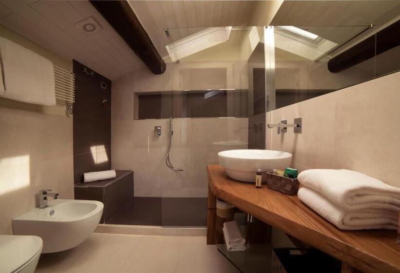 חדר דלוקס לארבעה, Cascina36 B&b