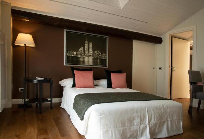 חדר דלוקס לארבעה, Cascina36 B&b