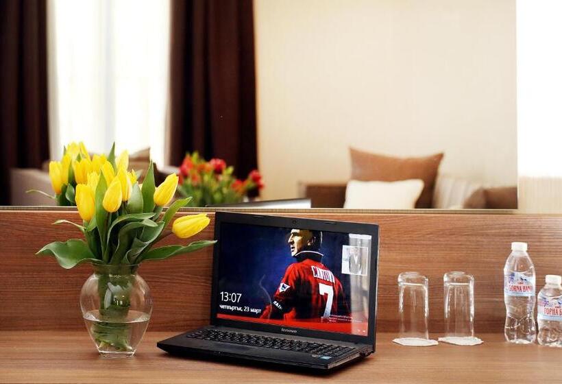 סוויטה דלוקס, Coop  Sofia