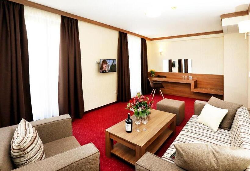 סוויטה דלוקס, Coop  Sofia