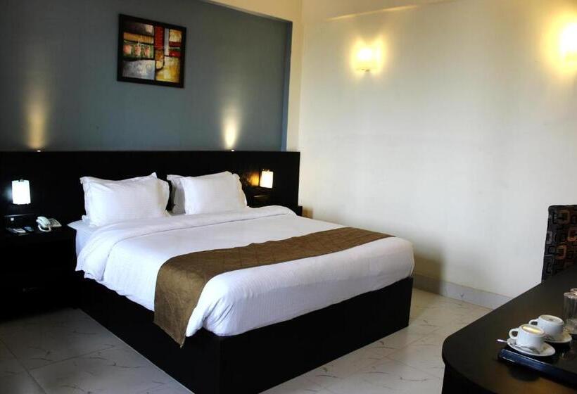 اتاق لوکس با بالکن, Grand Tizu