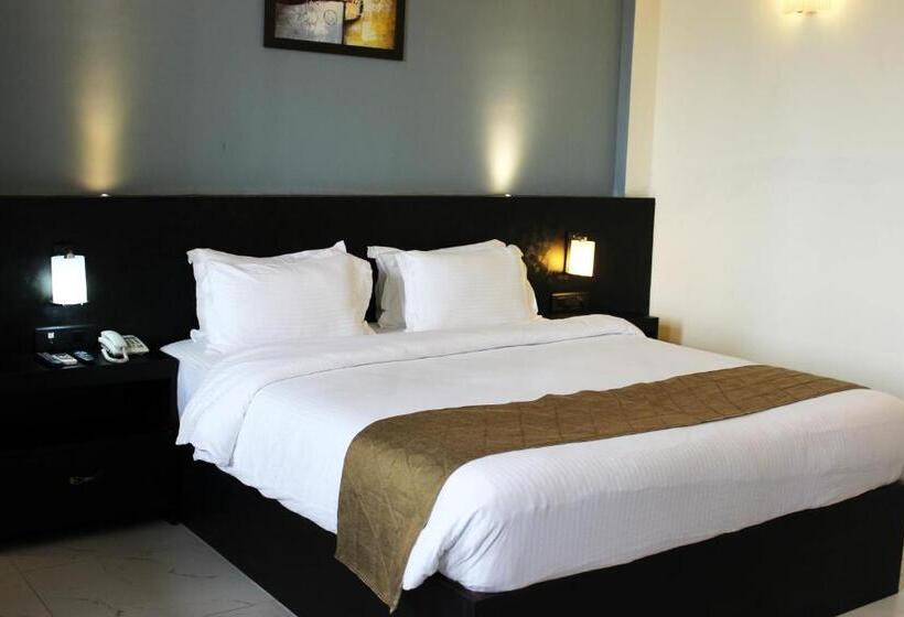 اتاق لوکس با بالکن, Grand Tizu