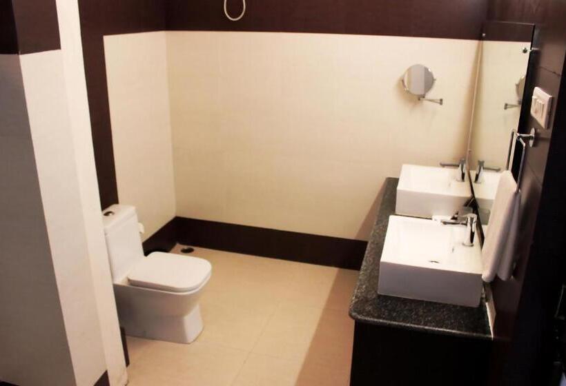 سوئیت با بالکن, Grand Tizu