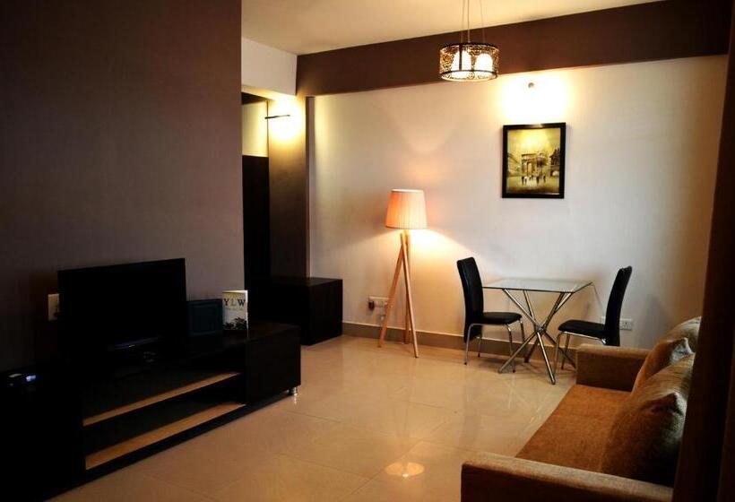 سوئیت با بالکن, Grand Tizu