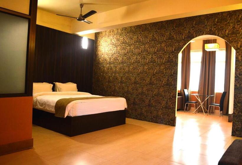 سوئیت با بالکن, Grand Tizu