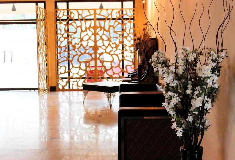 اتاق لوکس, Grand Tizu