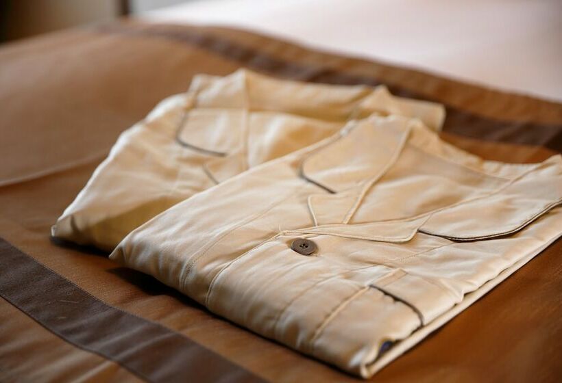 标准间, Monterey Himeji