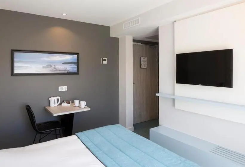 Standard-huone, Logis Hôtel Les Pins   Opéralia