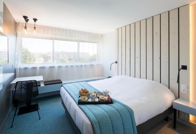 스탠다드 룸 가든 전망, Logis Hôtel Les Pins   Opéralia