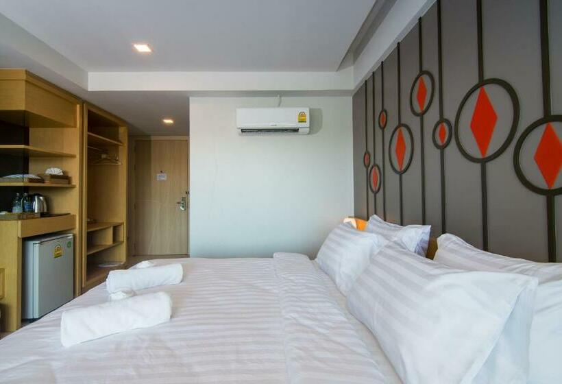 غرفة قياسية سرير كينج, The Peak