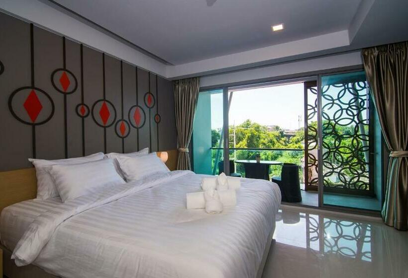 غرفة قياسية سرير كينج, The Peak