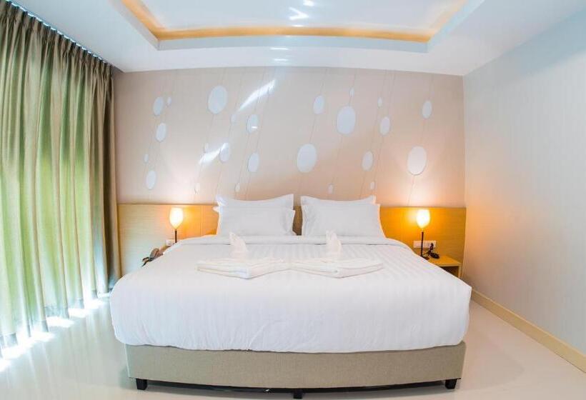 غرفة عائلية, The Peak