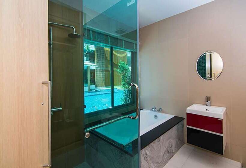 ‫فيلا غرفة نوم واحدة, The Peak