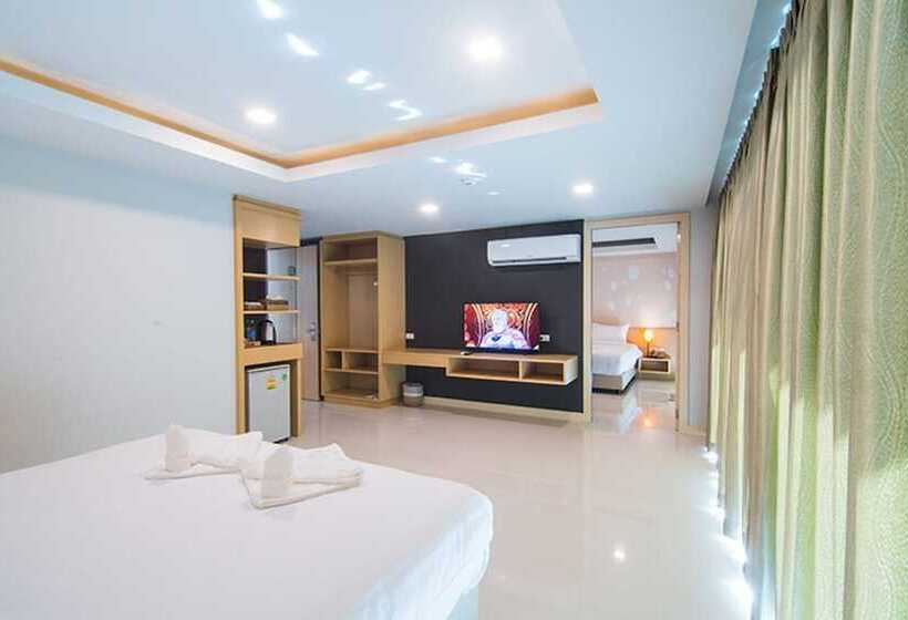 غرفة عائلية, The Peak