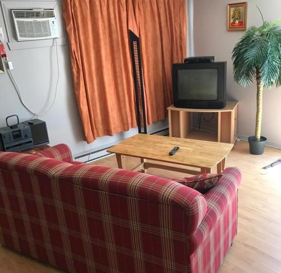 패밀리 방갈로, Motel La Siesta De Gascon