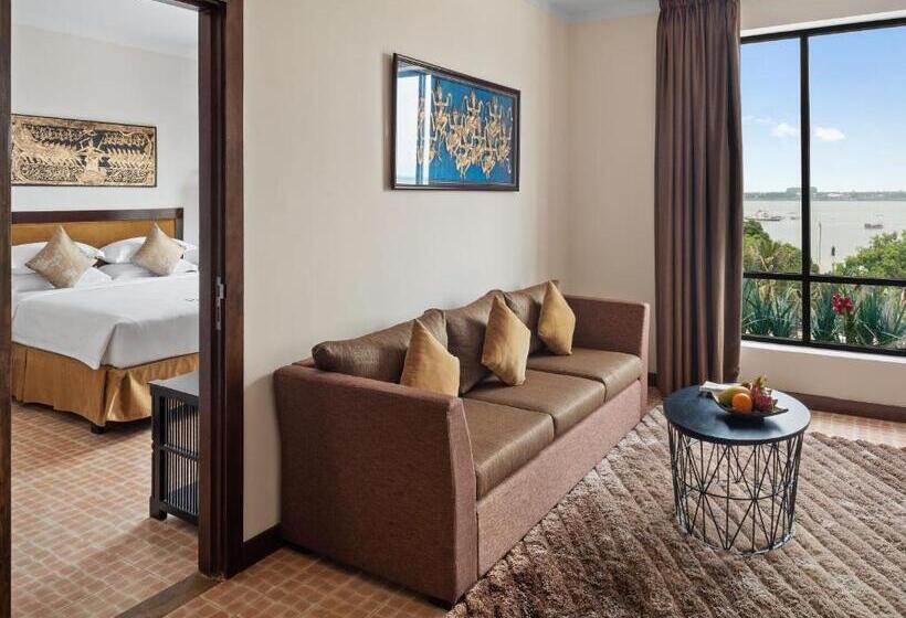 סוויטה, Palace Gate Hotel & Resort By Ehm