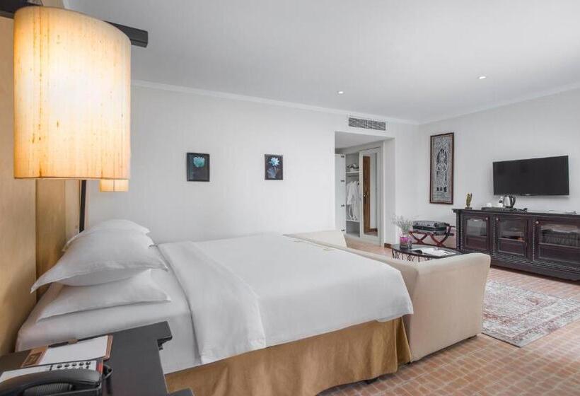 ロイヤルルーム, Palace Gate Hotel & Resort By Ehm