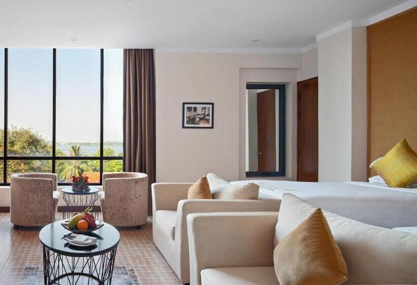 ロイヤルルーム, Palace Gate Hotel & Resort By Ehm