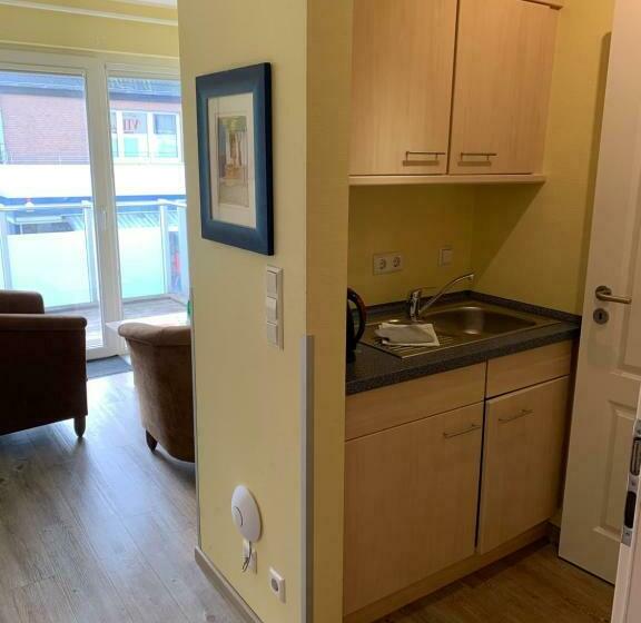 سوییت جونیور با بالکن, Suite Hotel Villa Erika