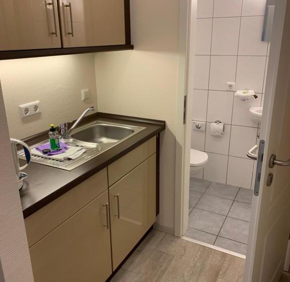 سوییت جونیور لوکس, Suite Hotel Villa Erika