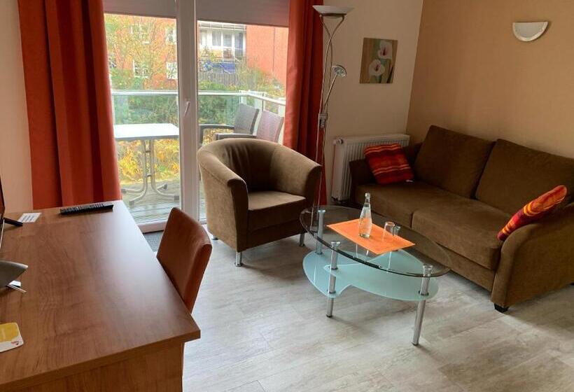 Полулюкс Повышенной Комфортности, Suite Hotel Villa Erika