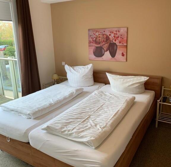 سوییت جونیور لوکس, Suite Hotel Villa Erika