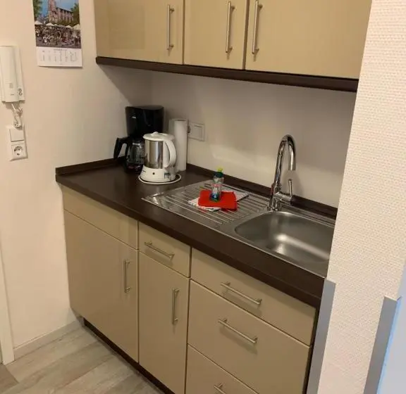 سوییت خانوادگی, Suite Hotel Villa Erika