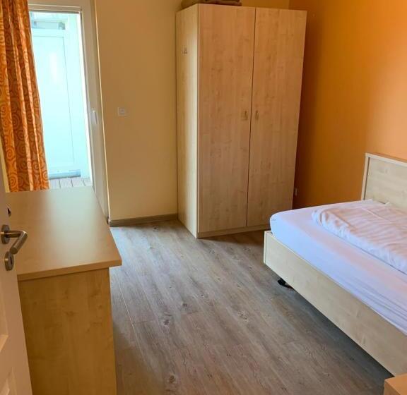 سوییت خانوادگی, Suite Hotel Villa Erika