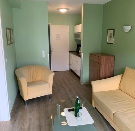 سوییت جونیور با بالکن, Suite Hotel Villa Erika