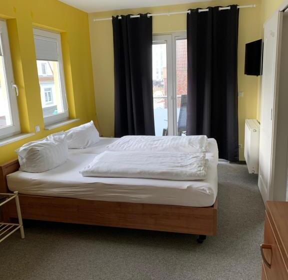 سوییت جونیور لوکس, Suite Hotel Villa Erika