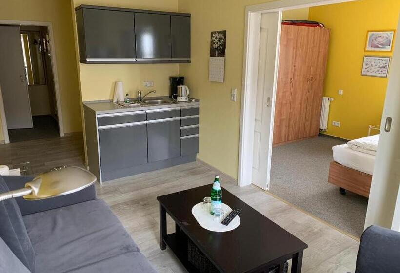 سوییت جونیور لوکس, Suite Hotel Villa Erika