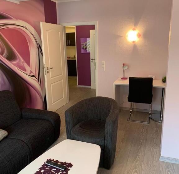 سوییت جونیور با بالکن, Suite Hotel Villa Erika