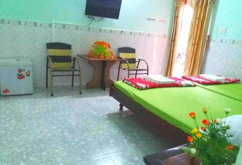 اتاق استاندارد چهار تخته, Thuy Hang Motel