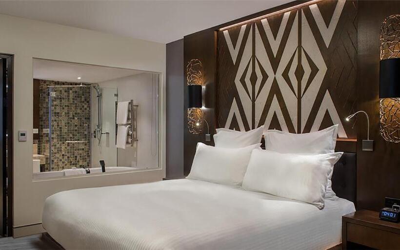 غرفة قياسية سرير كينج, Crowne Plaza Fiji Nadi Bay Resort & Spa, An Ihg