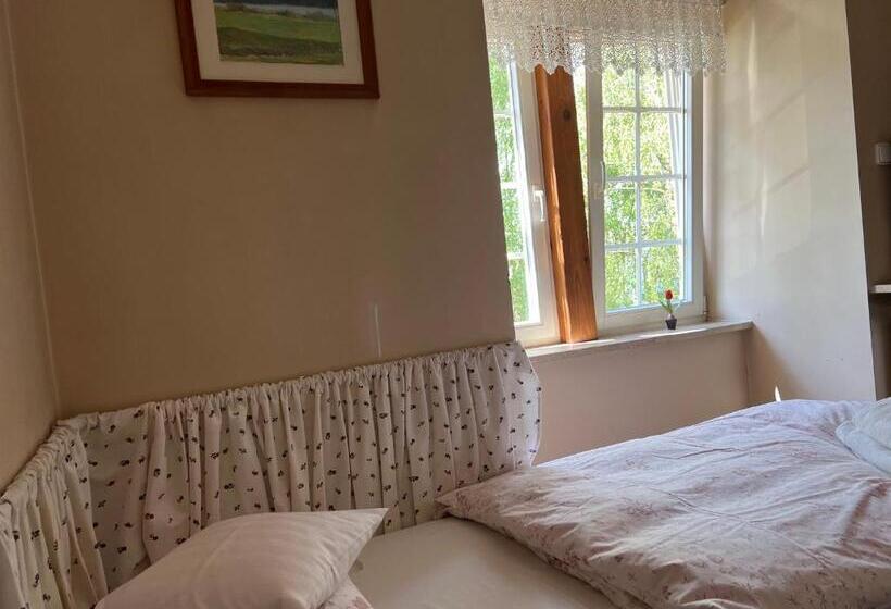 Номер Стандарт, Mleczarnia Hotel Restauracja