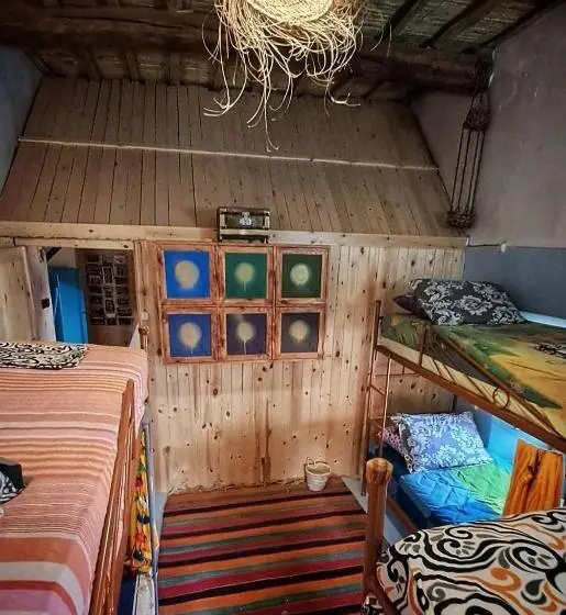 ルームシェアのワンベッド, Hike And Chill Homestay