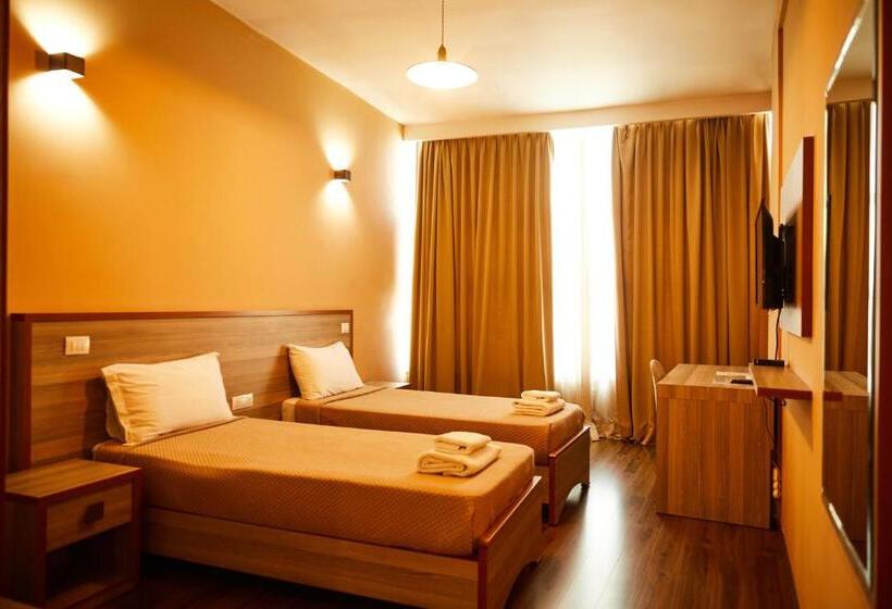 غرفة قياسية, Arc Hotel Tirana