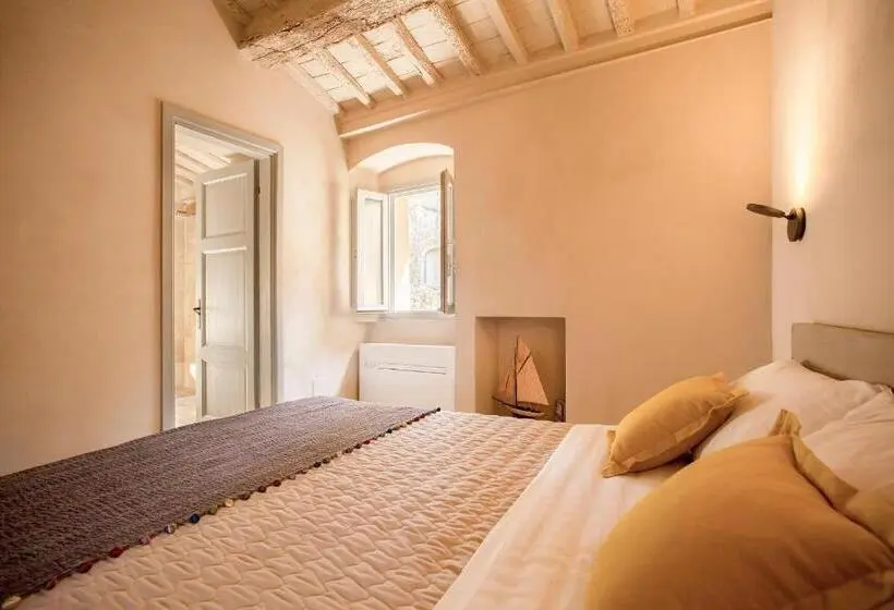 スイート, Camere Di Via Montebello