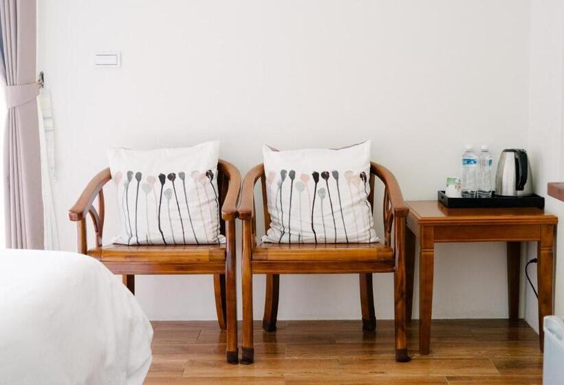 اتاق سوپریور با تخت بزرگ, He Sen B&b