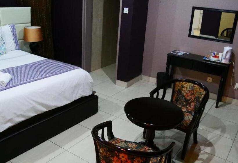 سوییت اجرایی, Inca Rose Guest House