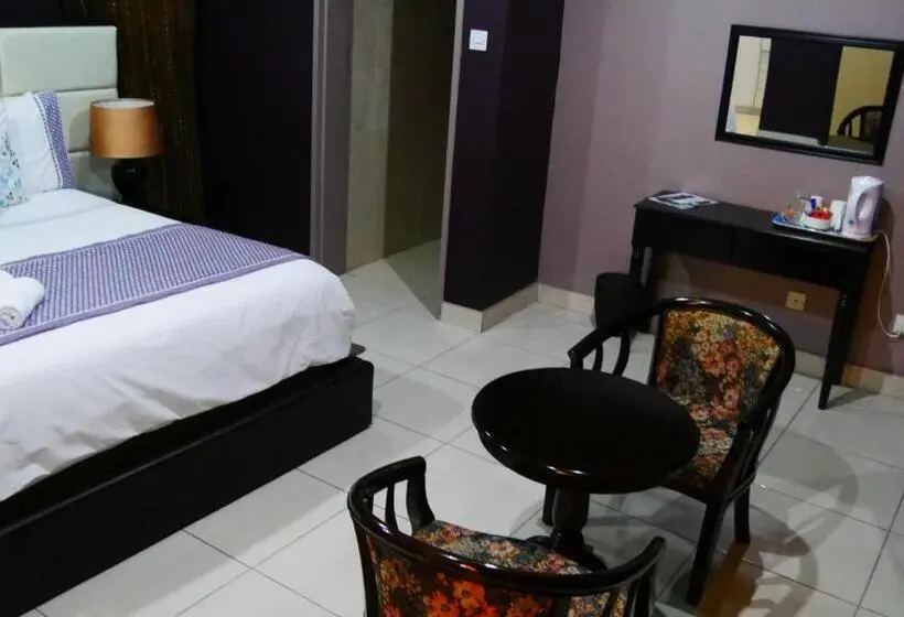 سوییت اجرایی, Inca Rose Guest House