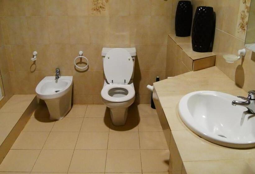 سوییت اجرایی, Inca Rose Guest House