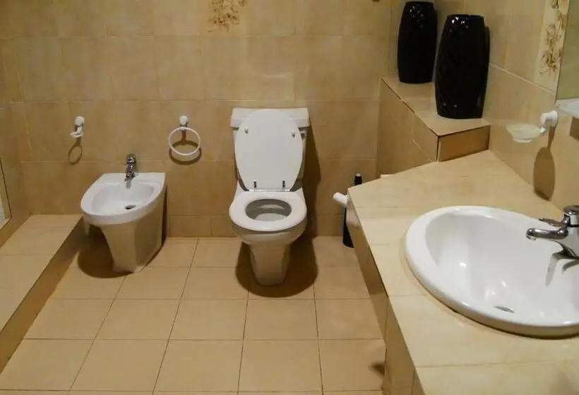 سوییت اجرایی, Inca Rose Guest House