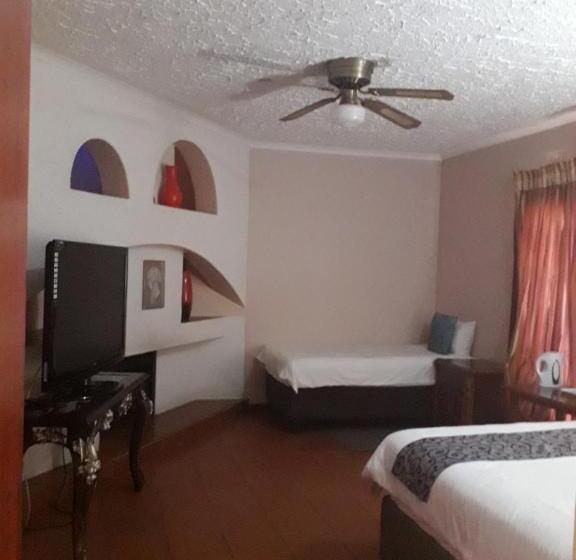 اتاق استاندارد سه نفره, Inca Rose Guest House