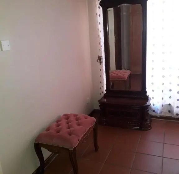اتاق استاندارد سه نفره, Inca Rose Guest House