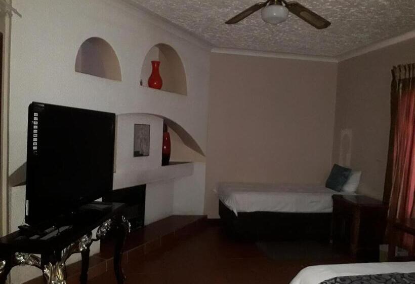 اتاق استاندارد سه نفره, Inca Rose Guest House