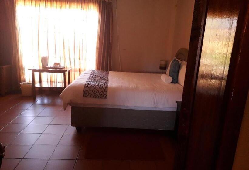 اتاق استاندارد سه نفره, Inca Rose Guest House